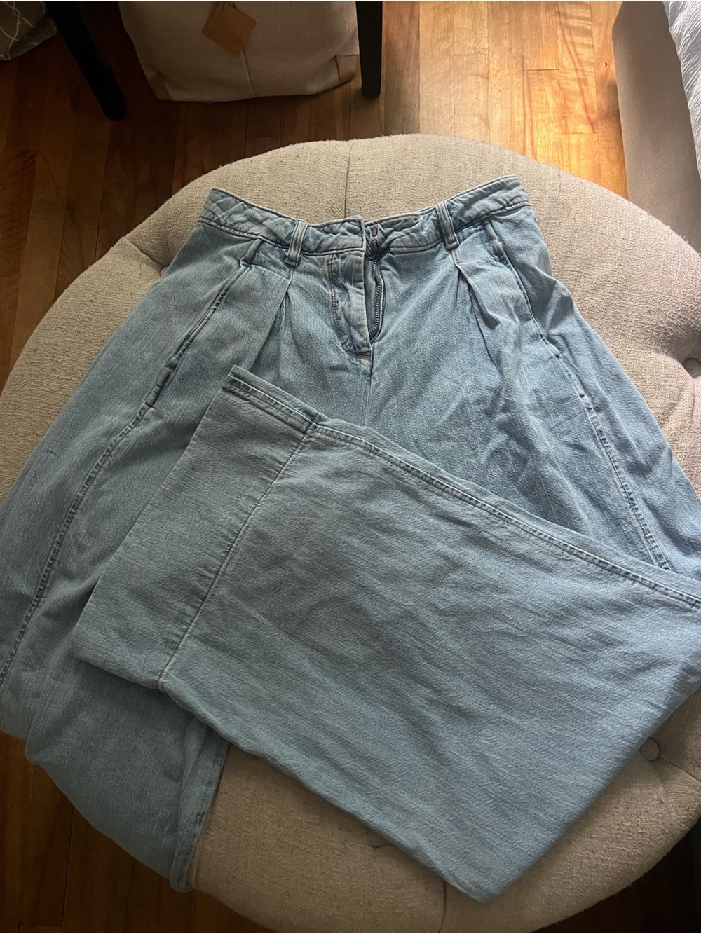 ZARA Light Blue Women's High-Waist Pleated Jeans
